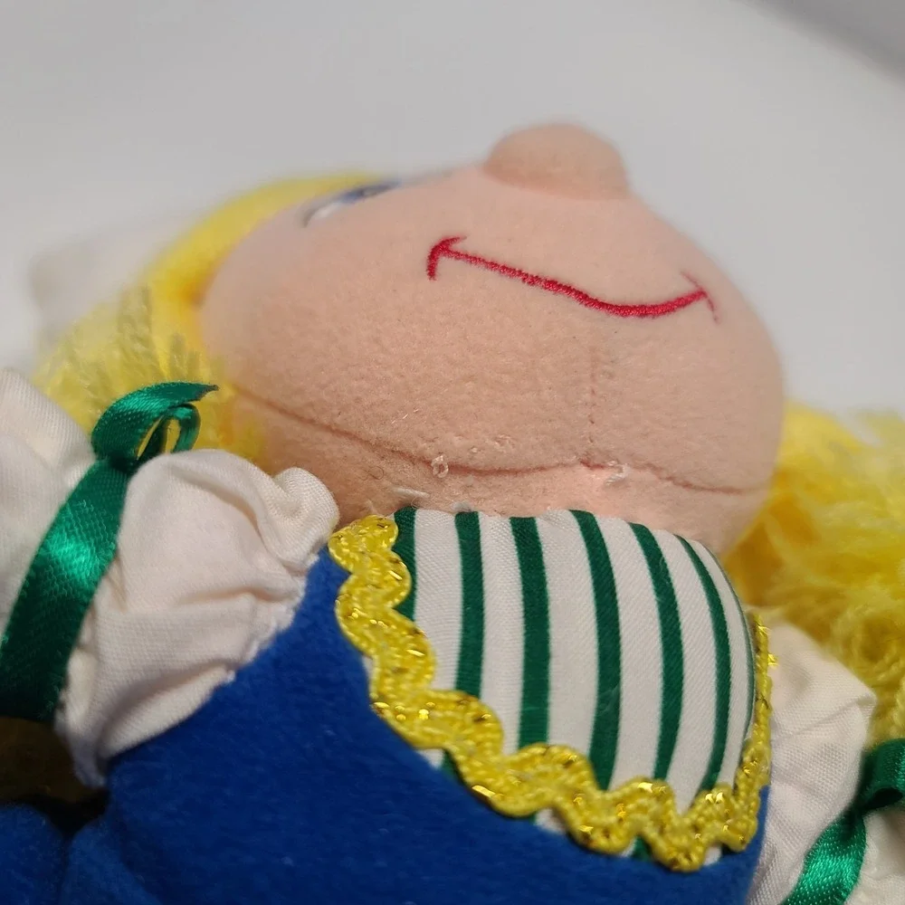 Walt Disney Store It's A Small World Holland Girl Bean Bag Plush Doll